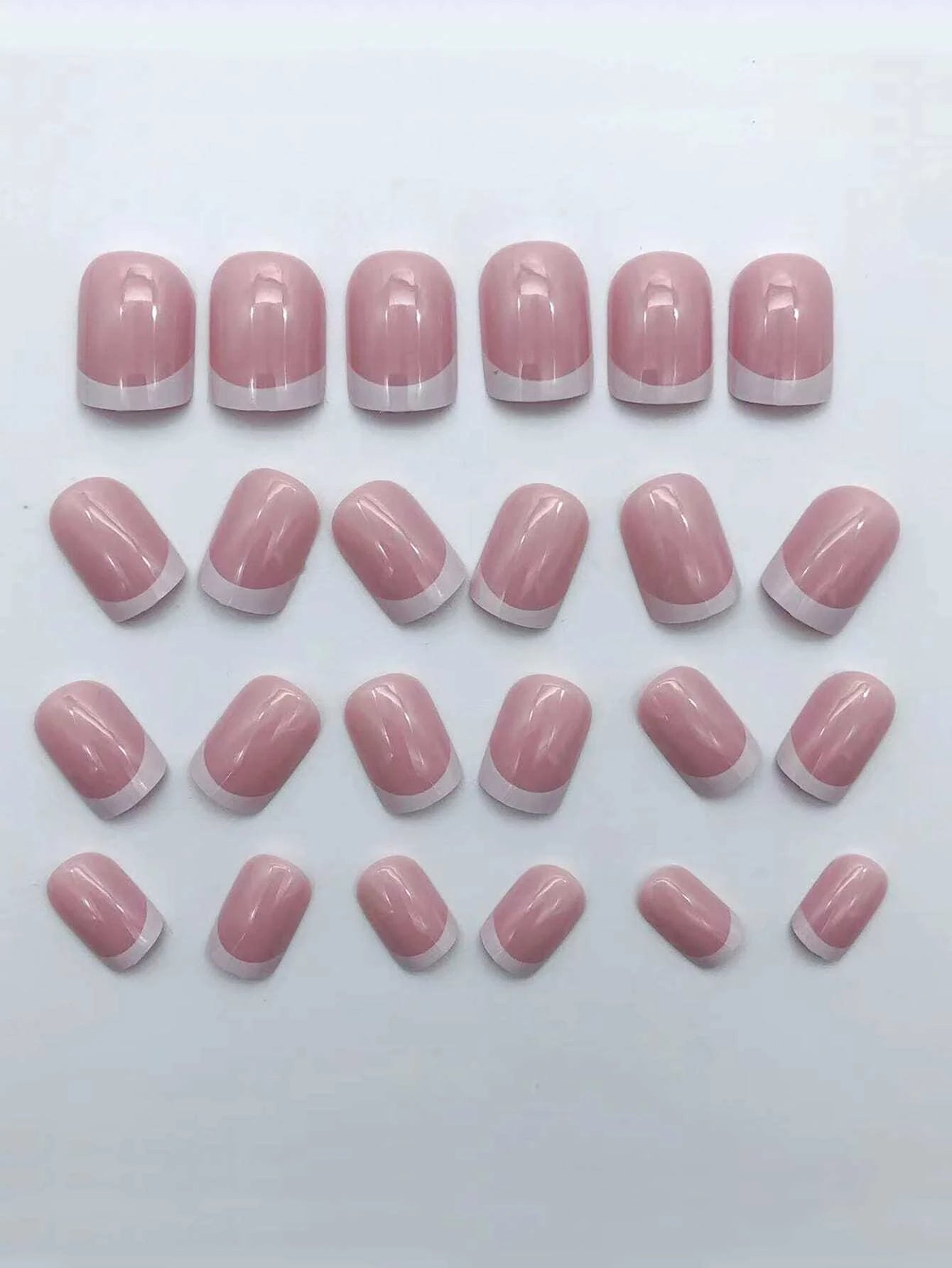 Press-On Nails French Manucure Cœur – Style Y2K & Carré Court